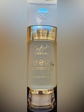 Below Zero Arctic Fresh Cooling Facial Cleansing Scrub
